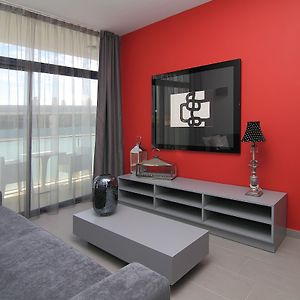 Suite à 2 Chambres à Coucher